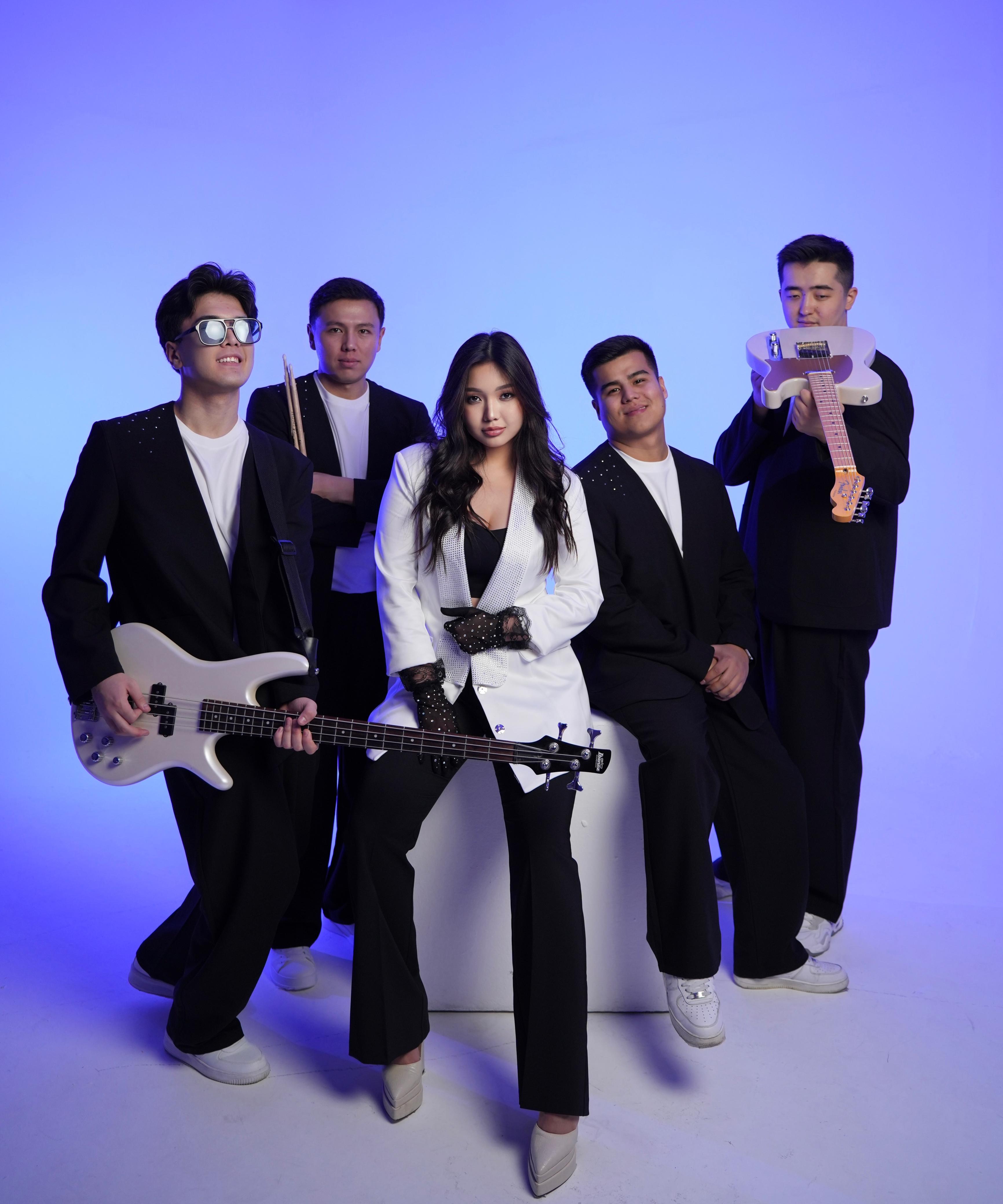 BRILLIANT LIVE BAND